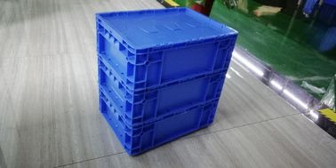 Eingehängte Deckel-Plastikspeicher-Tote Boxes Blue Color Stacking-Umsätze